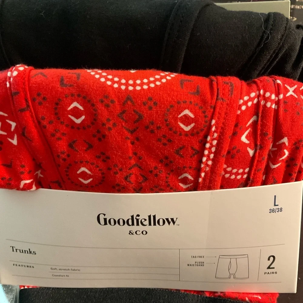 Goodfellow & Co Red Bandana and Black Boxers Includes Two Pairs.  Size Large